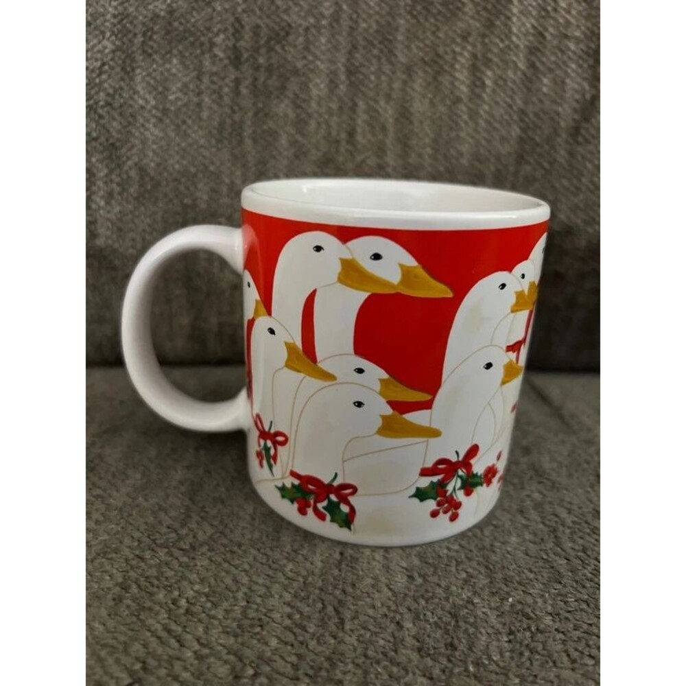 Vintage 1984 Schmid Gordon Fraser Christmas Goose Mug Red Holly Holiday Cottagec
